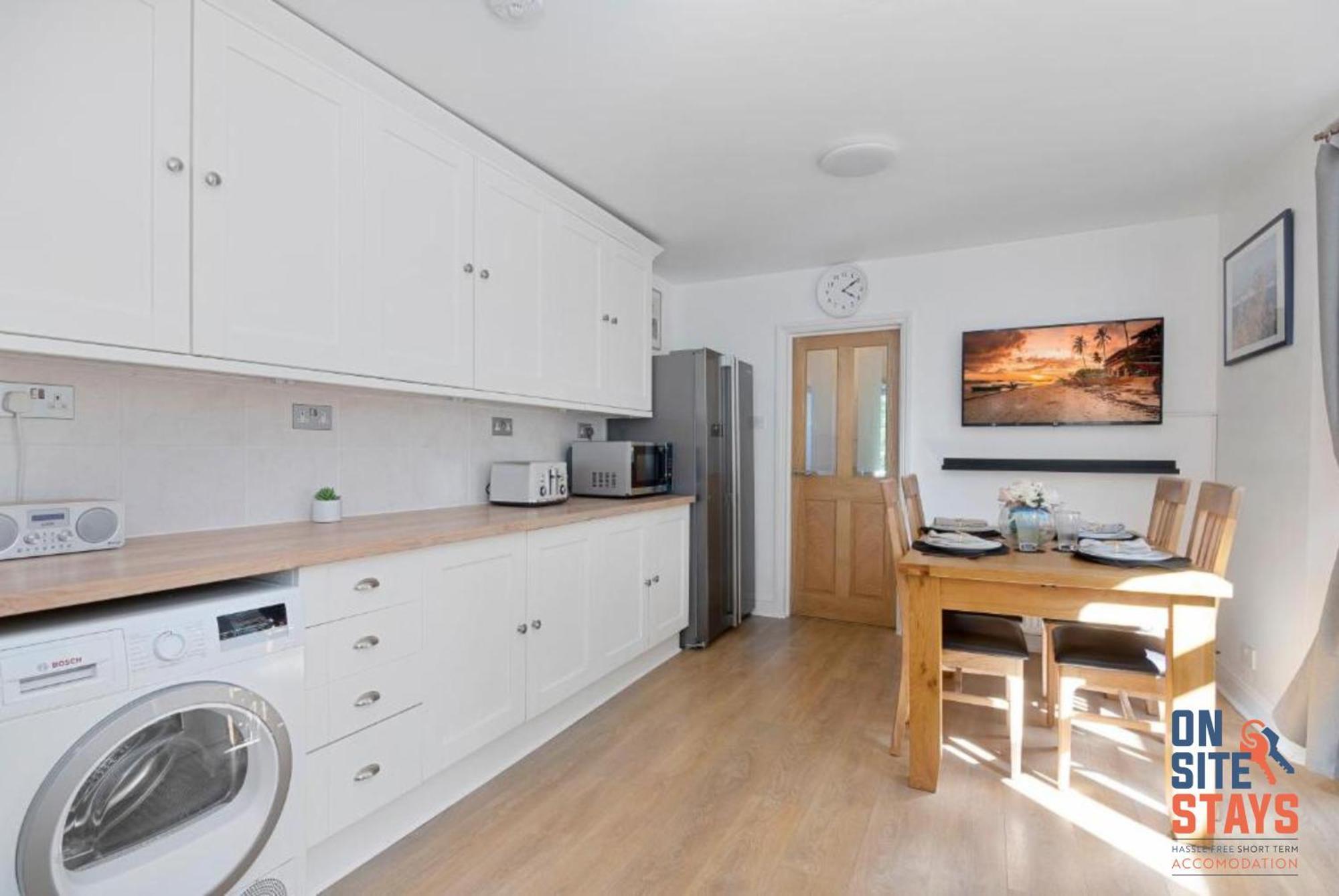 Onsitestays - Tranquil 2 Bedroom Apartment With Large Kitchen, Private Garden Near Wimbledon Station Londra Dış mekan fotoğraf