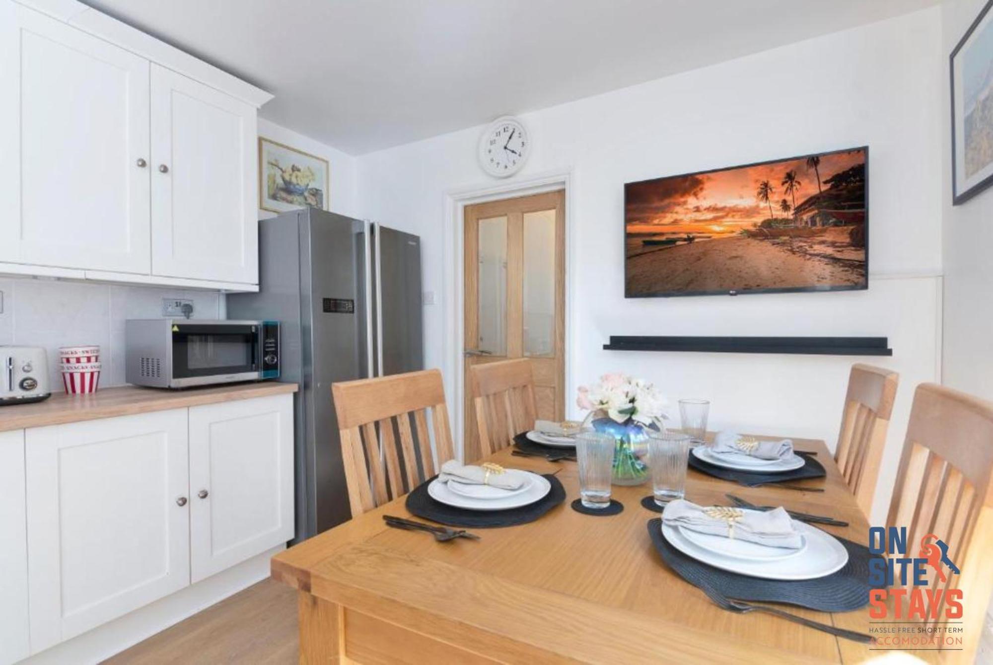 Onsitestays - Tranquil 2 Bedroom Apartment With Large Kitchen, Private Garden Near Wimbledon Station Londra Dış mekan fotoğraf